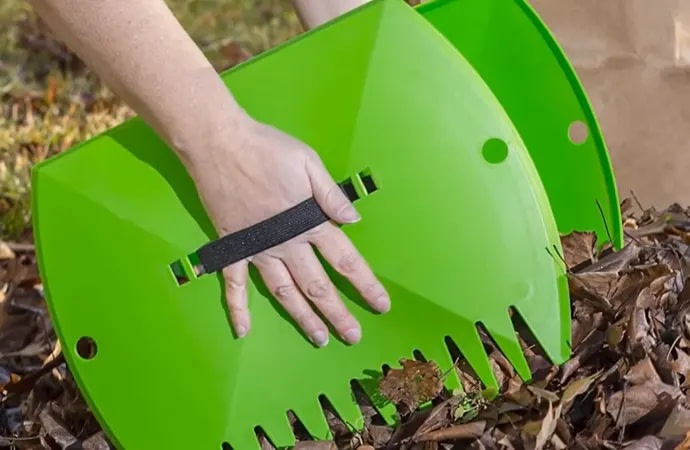 If you want a lightweight leaf picker upper, plastic is the material to go with.