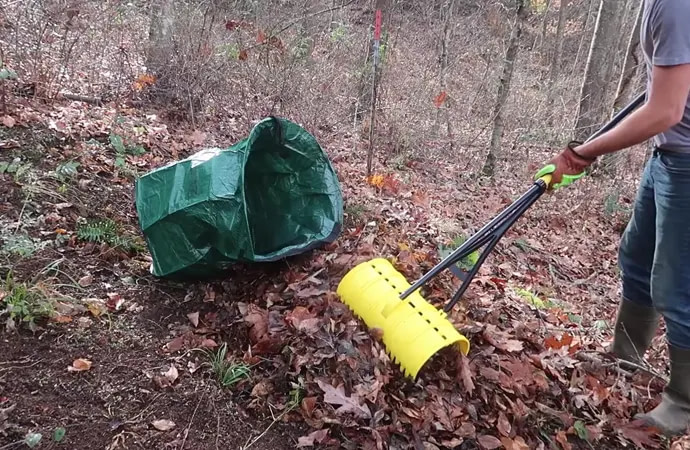 What Should You Look When Purchase One Of The Best Leaf Picker Uppers What Should You Look When Purchase One Of The Best Leaf Picker Uppers?