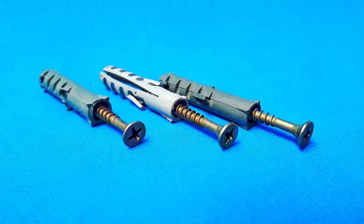 How to Screw into Wall without Drill