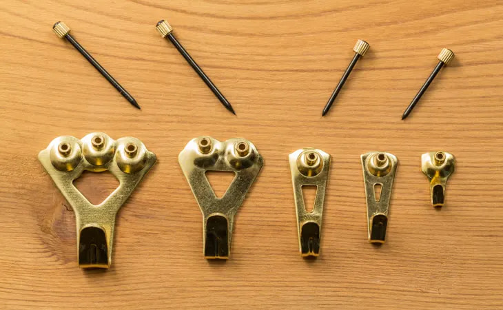 How to Use 3 Pin Picture Hooks?