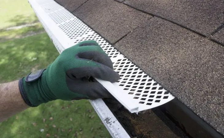 7 Best Gutter Guards (Reviews And Buying Guide)